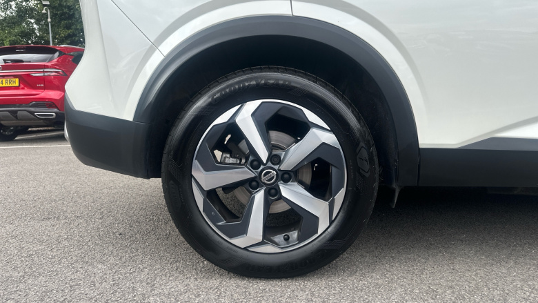 Nissan Qashqai 1.3 DiG-T MH 158 Premiere Edition 5dr Xtronic Petrol Hatchback